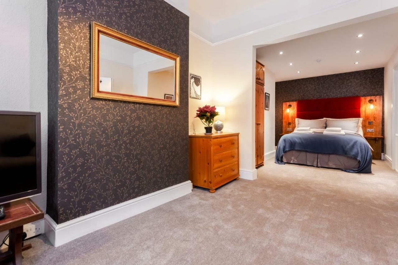 Gorgeous Town Centre Apt With Courtyard Garden Bournemouth Exterior foto