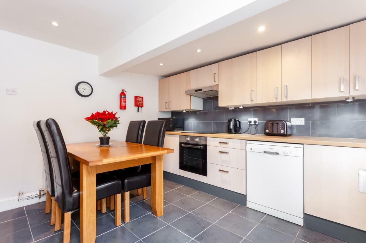 Gorgeous Town Centre Apt With Courtyard Garden Bournemouth Exterior foto